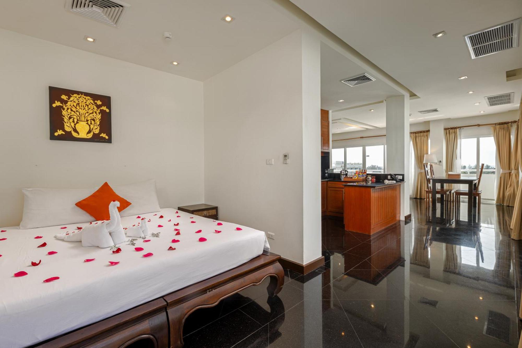 Phunawa Resort Phuket Karon Beach - Sha Plus Екстер'єр фото